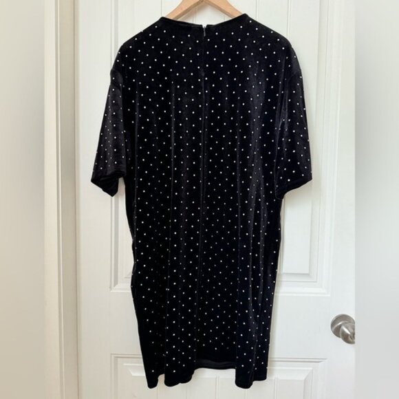 H&M Black Velour-Like Short Sleeve Shift Dress with Silver Polka Dot Detail. M - Picture 2 of 6